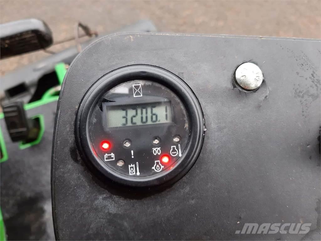 John Deere 2500EH Corta-Relvas walk-behind
