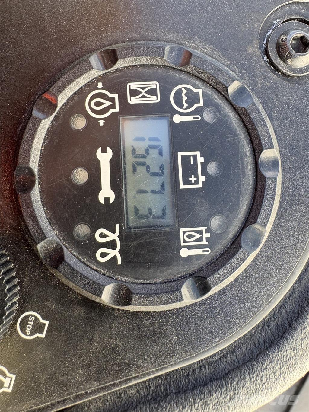 John Deere 2550 Corta-Relvas walk-behind