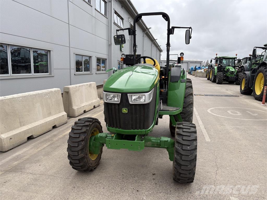 John Deere 4052M Tractores compactos
