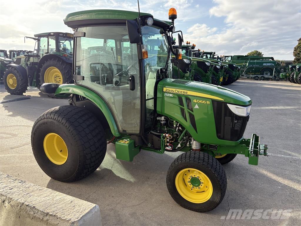 John Deere 4066R Tractores compactos