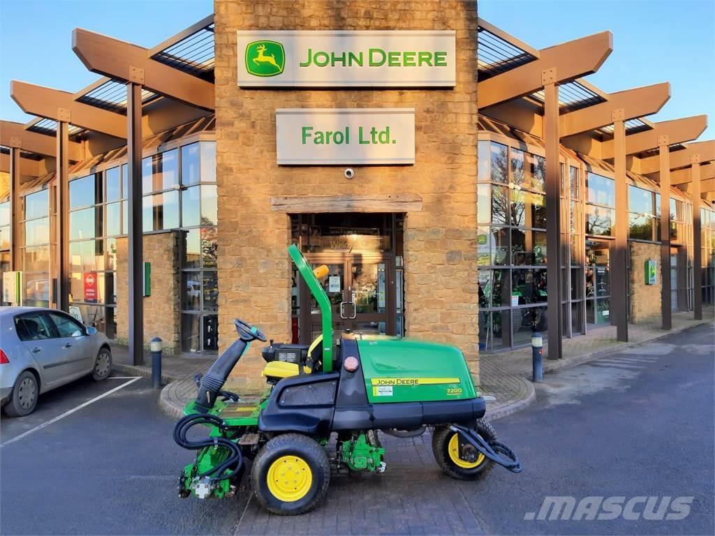 John Deere 7200 Corta-Relvas walk-behind