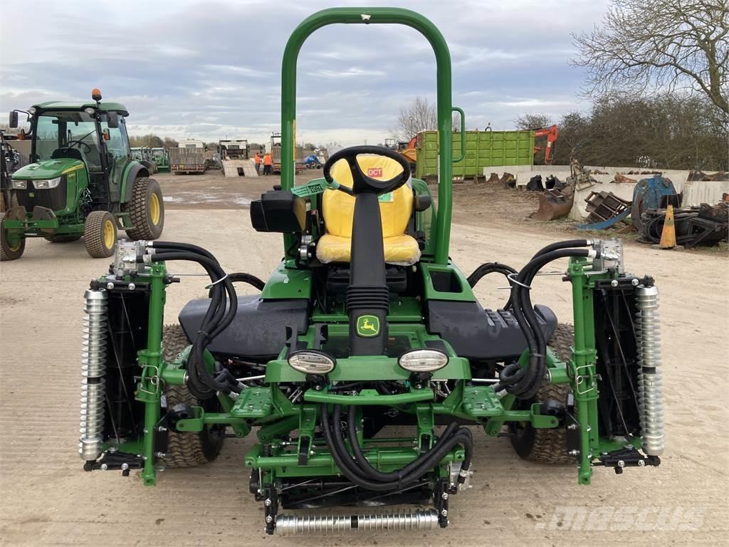 John Deere 7700A Corta-Relvas walk-behind