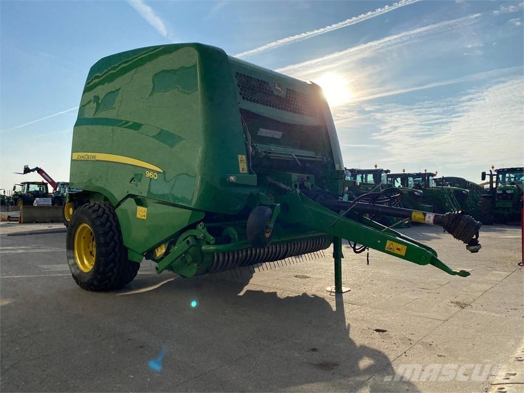 John Deere 960 Enfardadeira de fardos quadrados