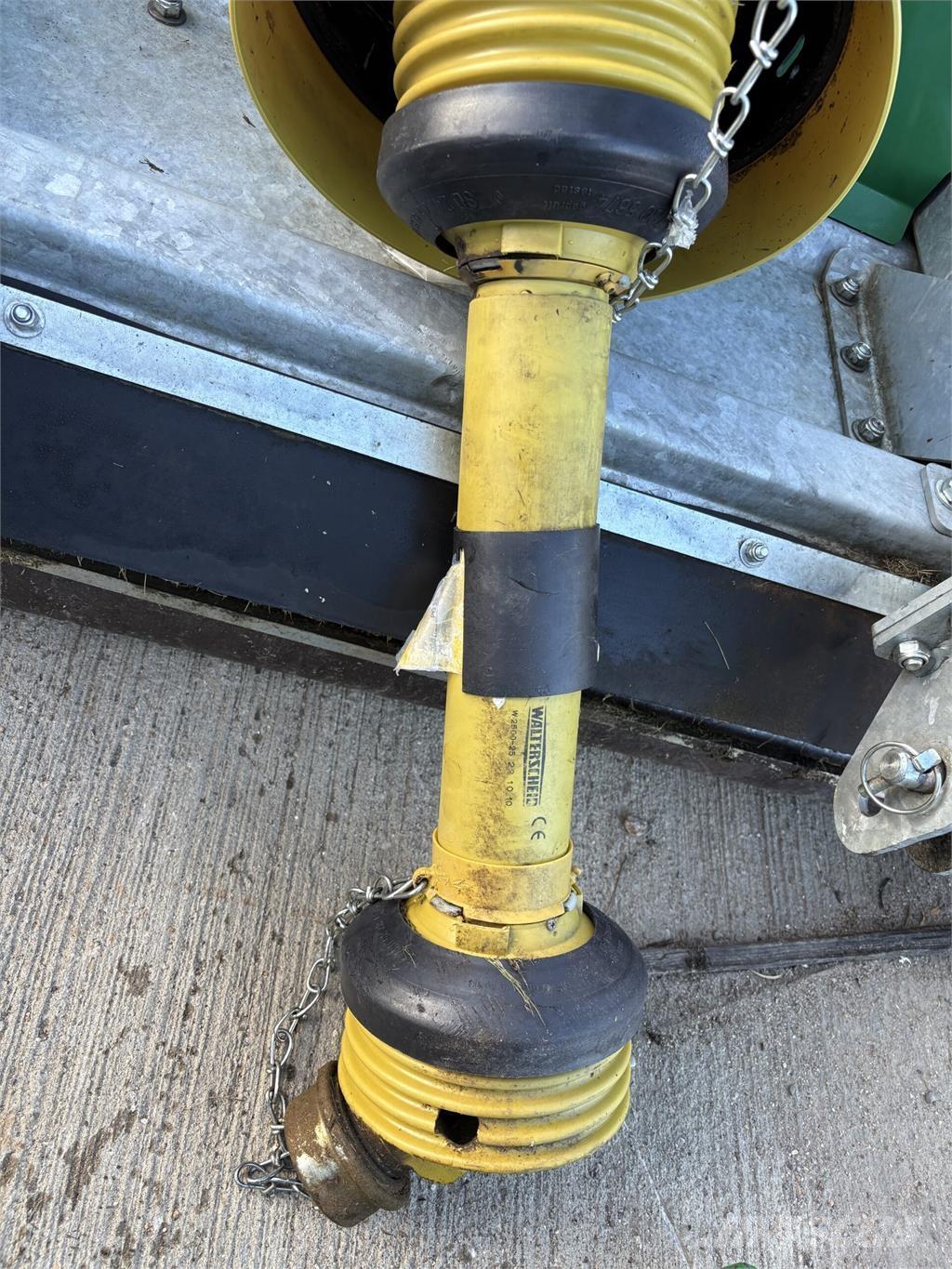 Major MJ71-240F Corta-Relvas montadas e arrastadas