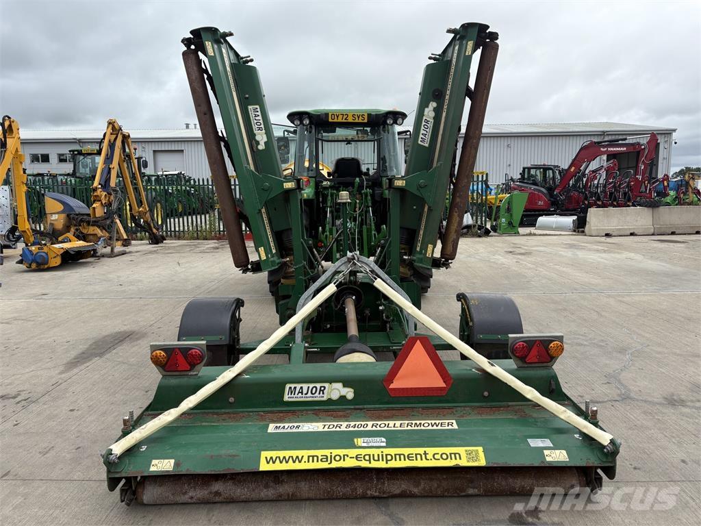 Major TDR2000 Corta-Relvas montadas e arrastadas
