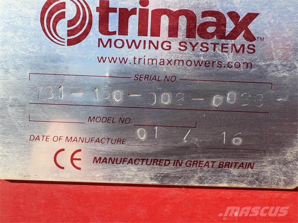 Trimax Striker 150 Corta-Relvas montadas e arrastadas
