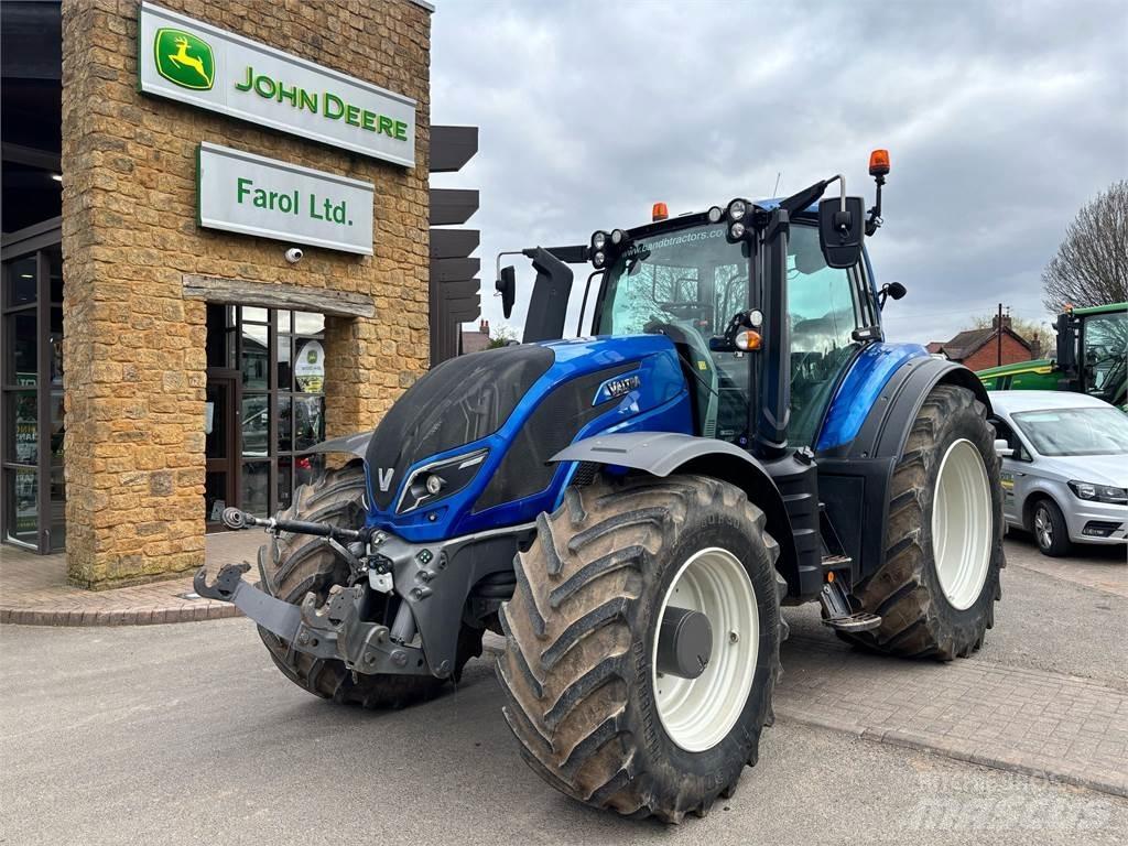 Valtra T234D Tratores Agrícolas usados