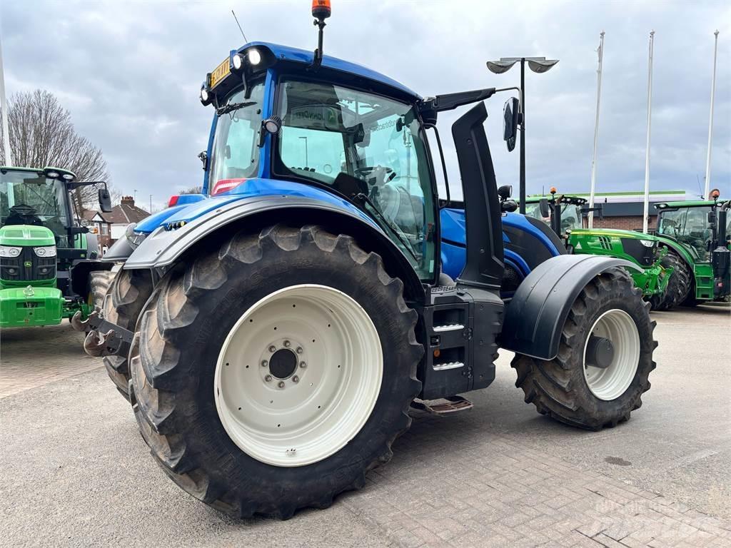 Valtra T234D Tratores Agrícolas usados