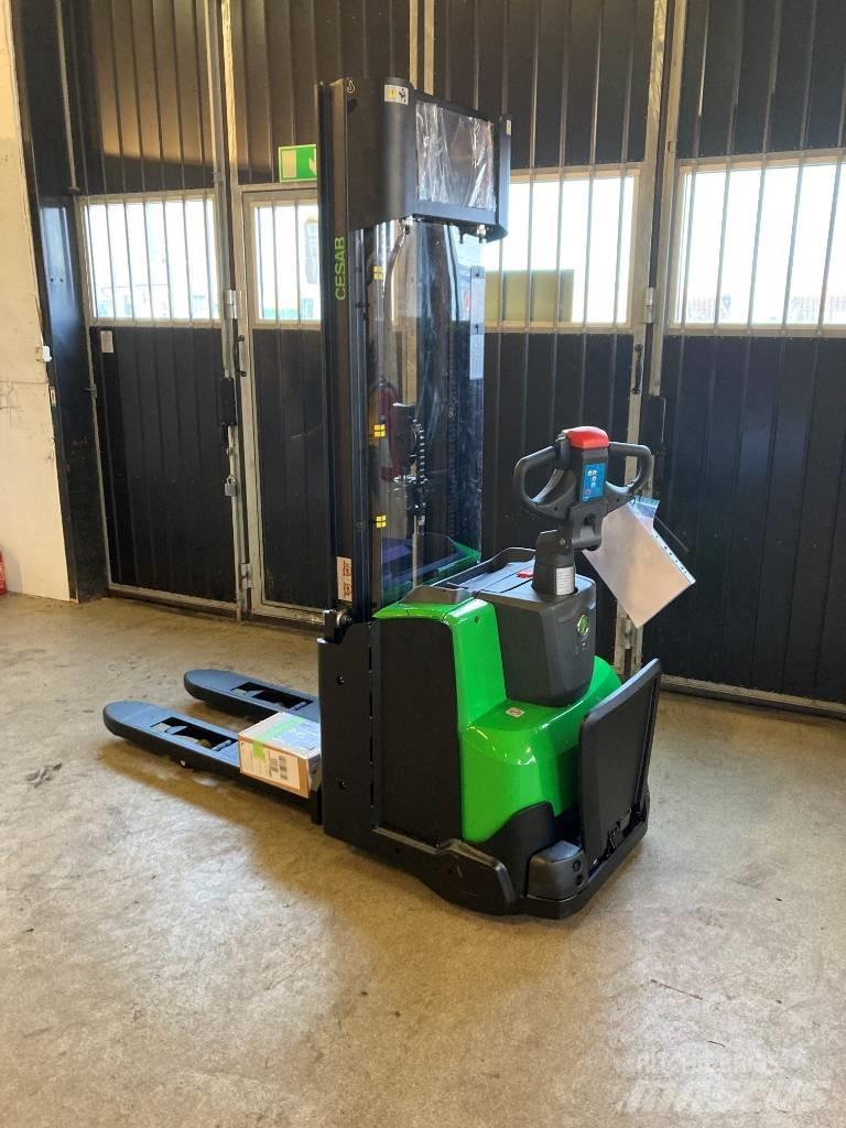 Cesab S 212 L Empilhador para operador externo