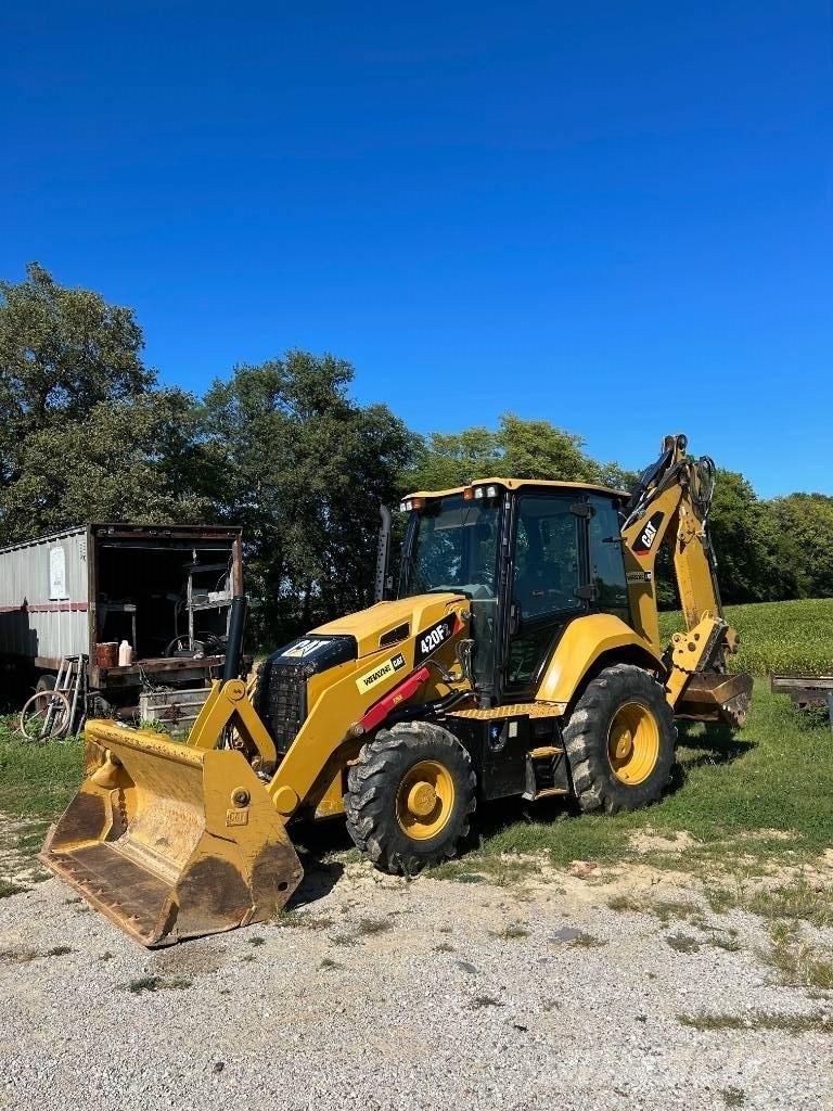 CAT 420 F2 ST Retroescavadeiras