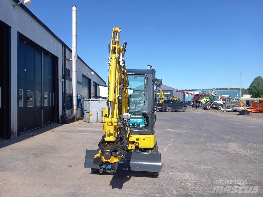 Komatsu PC26MR-5 Miniescavadeiras