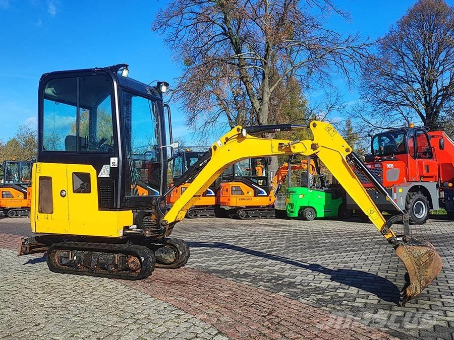 JCB 15 C-1 Miniescavadeiras