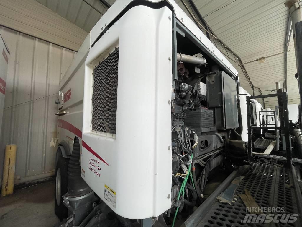 UD 3300 Camiões varredores