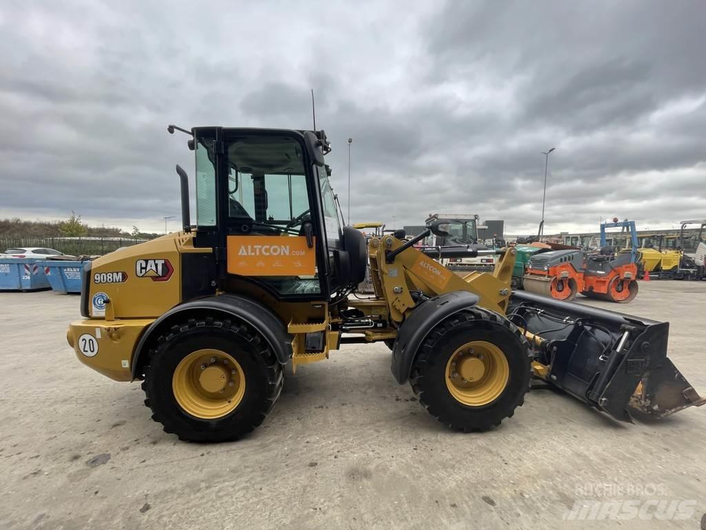 CAT 908M Carregadeiras de rodas