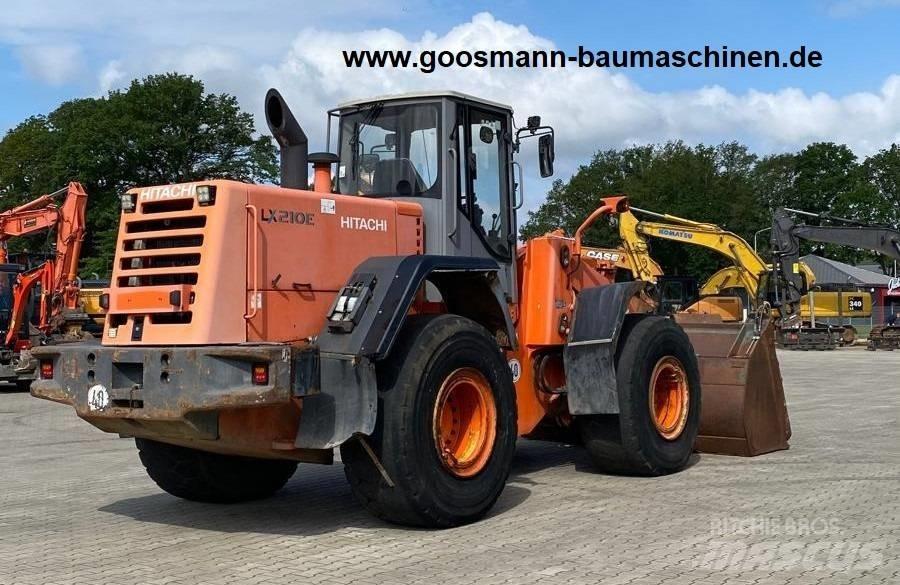 Hitachi LX 210 E Carregadeiras de rodas