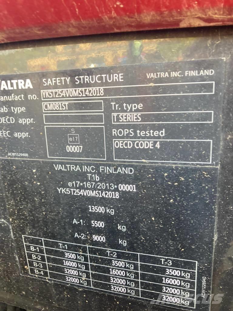Valtra T 254 V Tratores Agrícolas usados