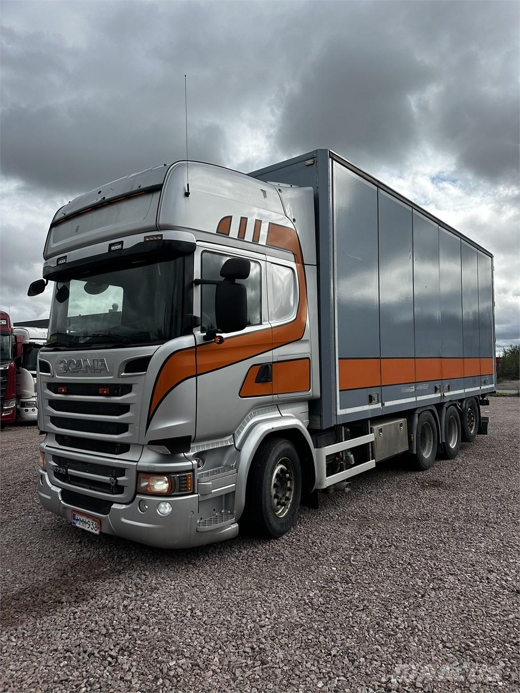 Scania R 730 Caminhões de caixa fechada
