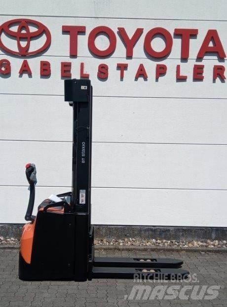 Toyota SWE160L Empilhador para operador externo