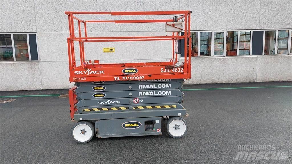 SkyJack SJIII4632 Elevadores de tesoura