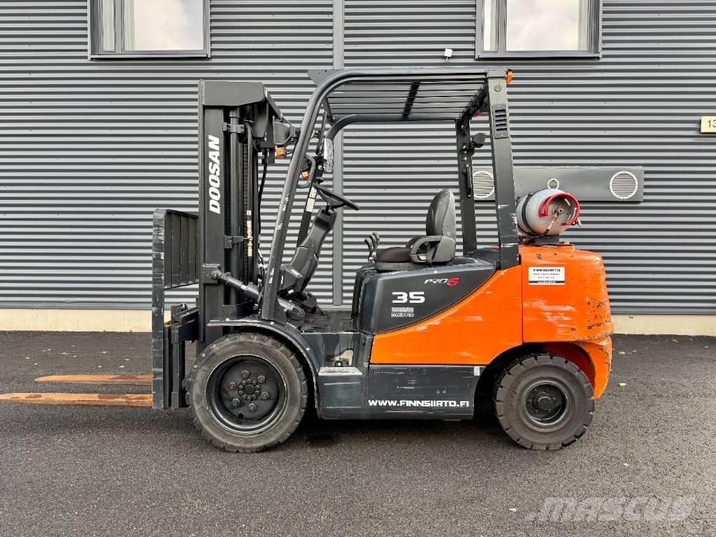 Doosan G 35 C-5 Empilhadores a gás
