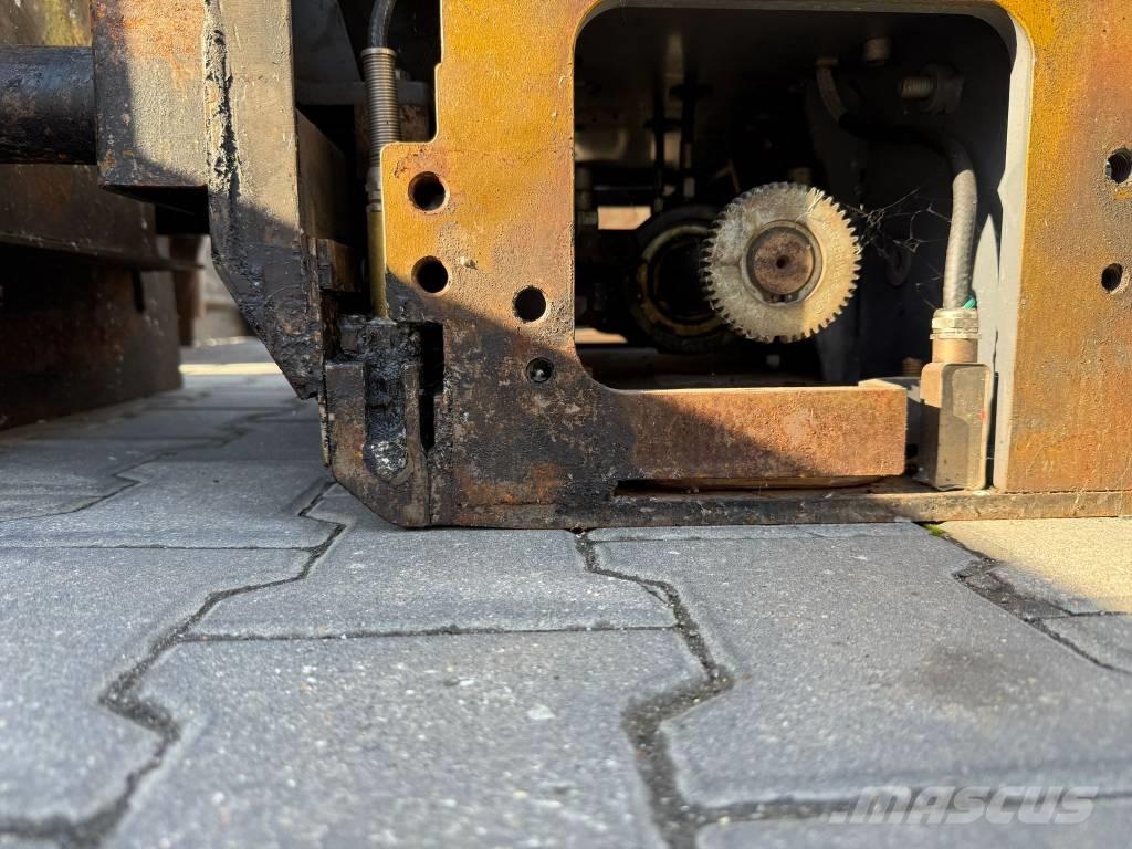 Vögele -3 Espalhadoras de asfalto