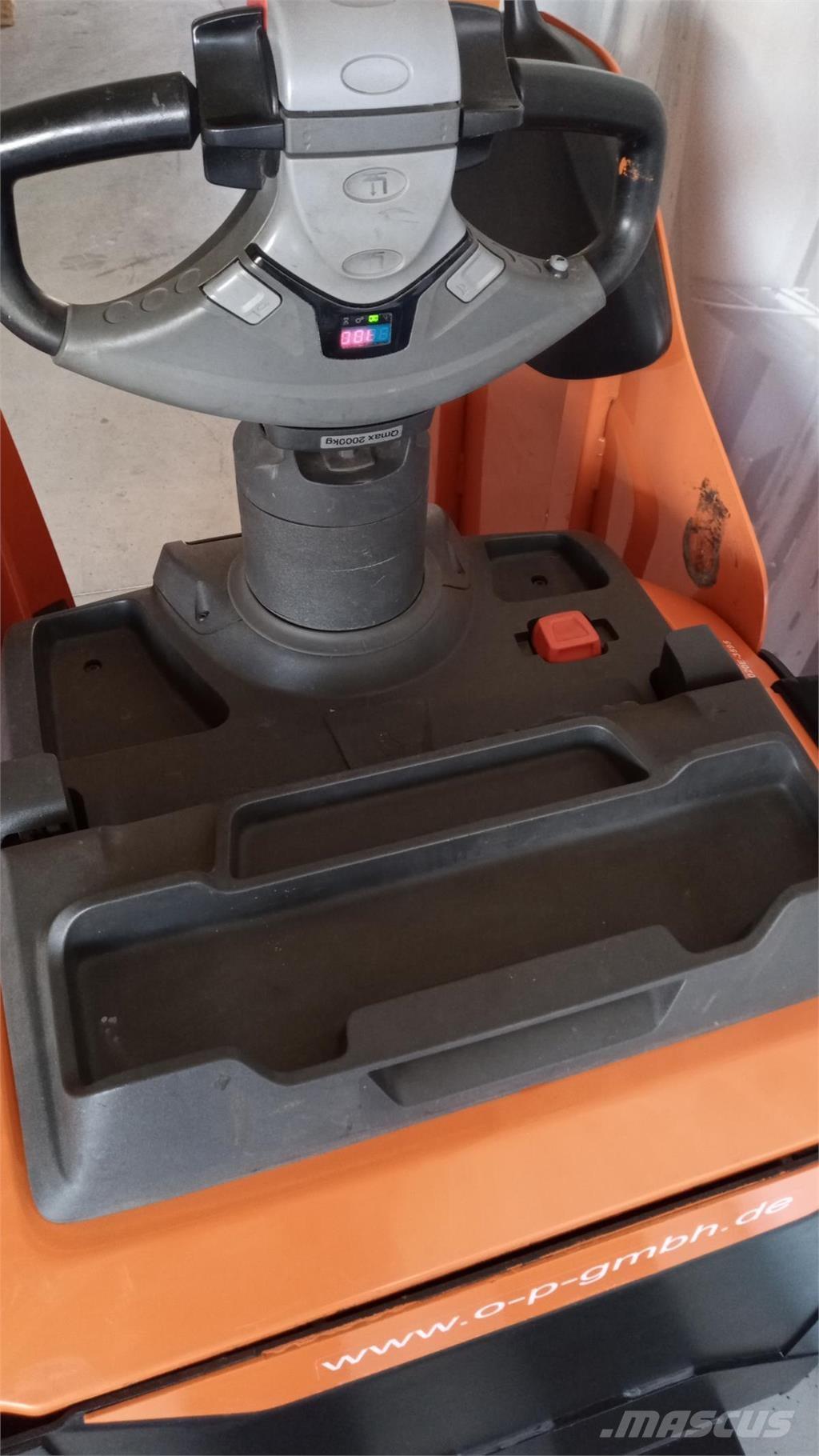 Toyota LPE 200 Empilhador para operador externo