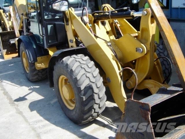 CAT 906 M Carregadeiras de rodas