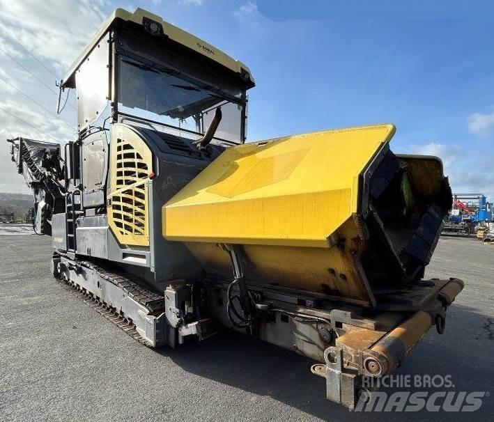 Bomag BMF 2500 S Espalhadoras de asfalto