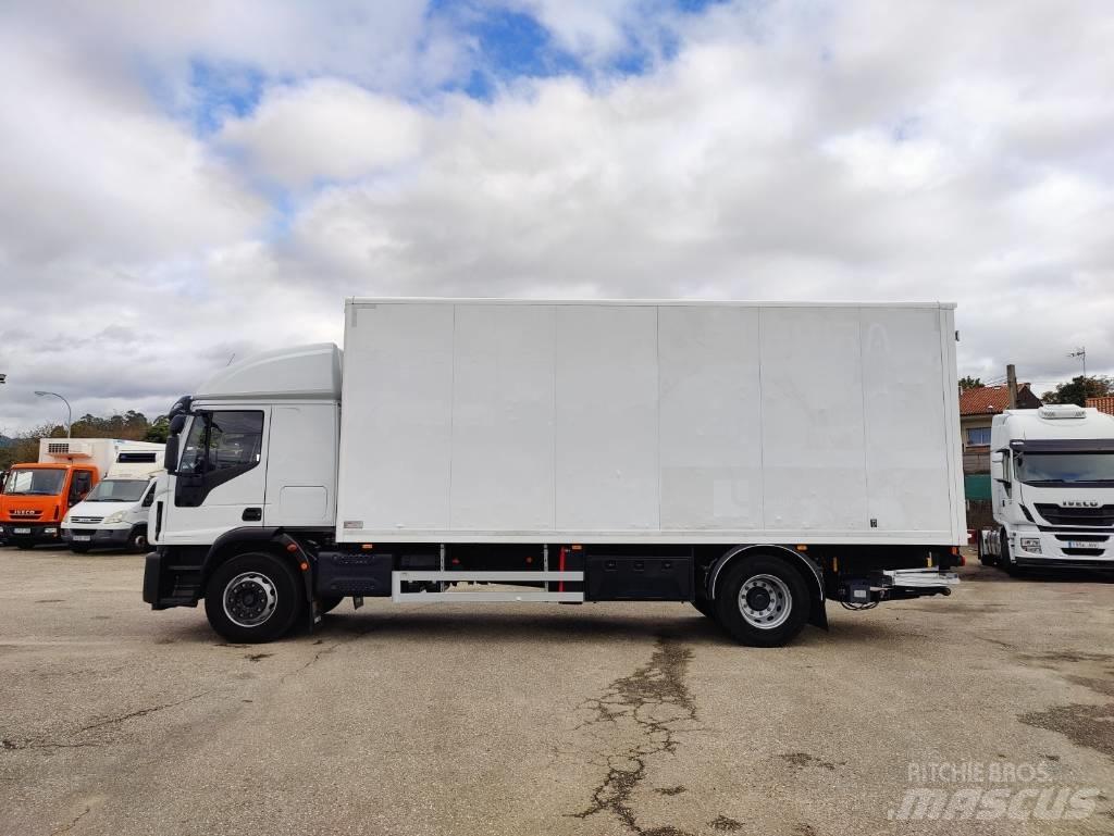 Iveco 180E 28 Caminhões de caixa fechada