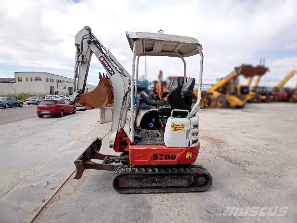 Takeuchi TB 215 R Miniescavadeiras