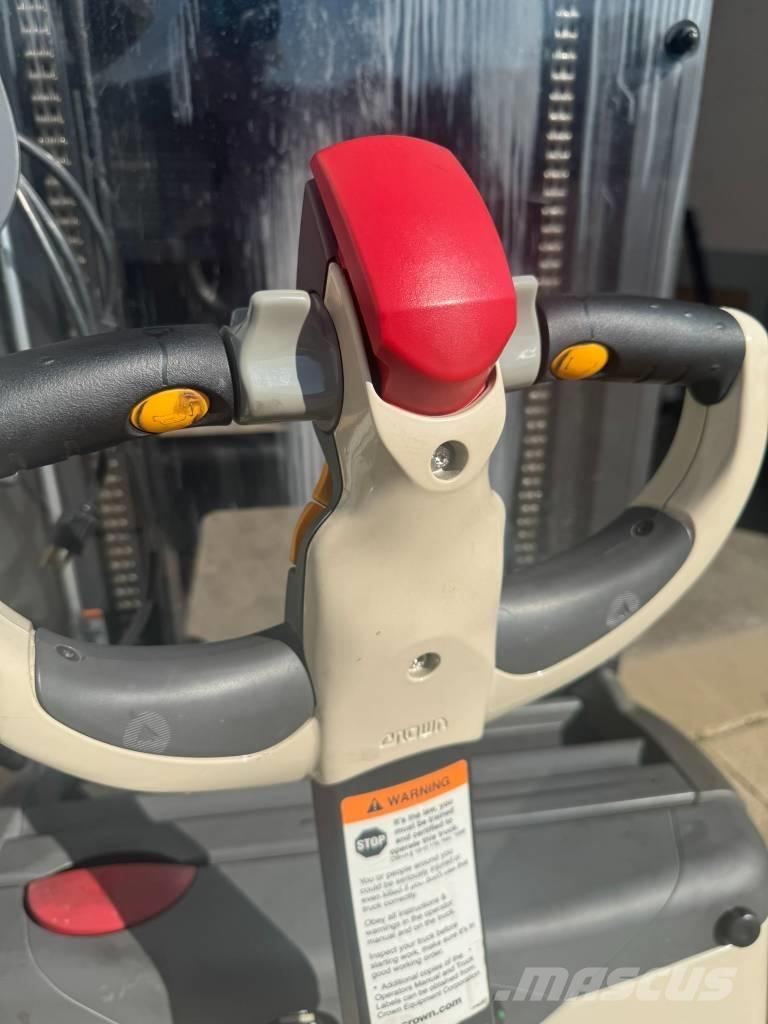 Crown ST3000-25 Empilhadores eléctricos