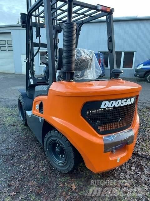 Doosan D30NXS Empilhadores Diesel