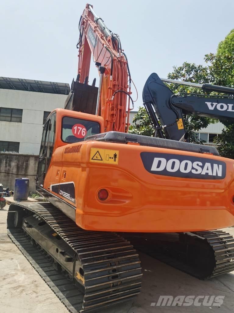 Doosan DX225LC-9C Escavadeiras de esteiras