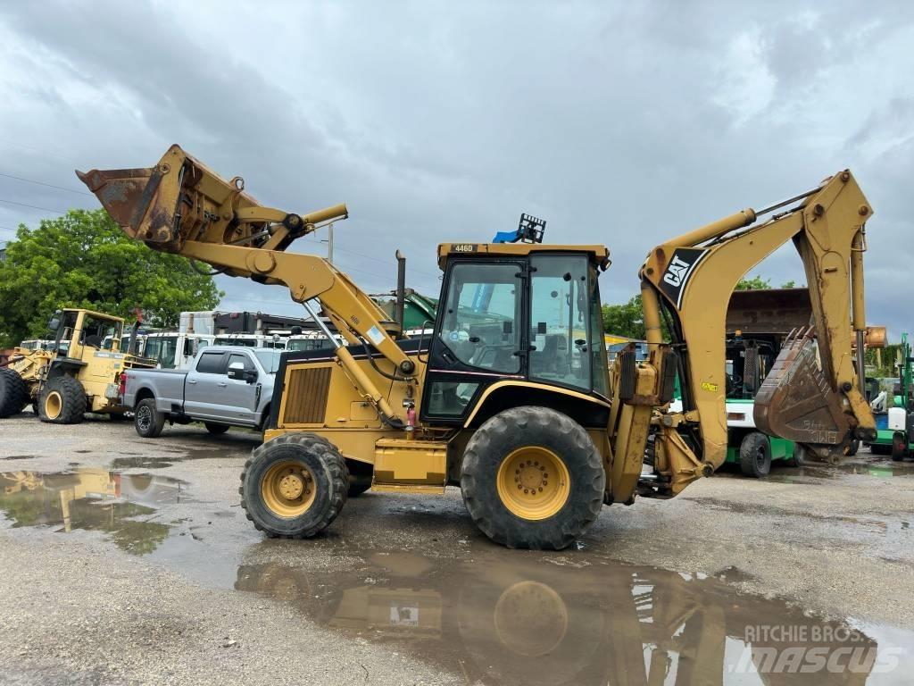 CAT 446 D Retroescavadeiras