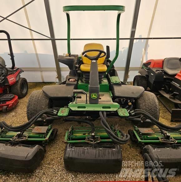 John Deere 8700 Corta-Relvas Fairway