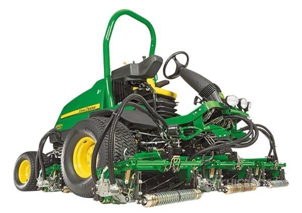 John Deere 8700 Corta-Relvas Fairway