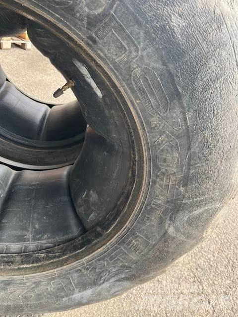 Nokian 600/55-26.5 Pneus