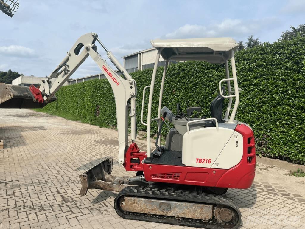 Takeuchi TB 216 Miniescavadeiras