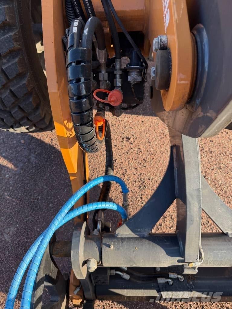 CASE 221 F Evolution Minicarregadeiras