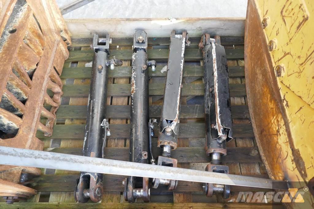 CAT 525D Grapple Transportes - Outros
