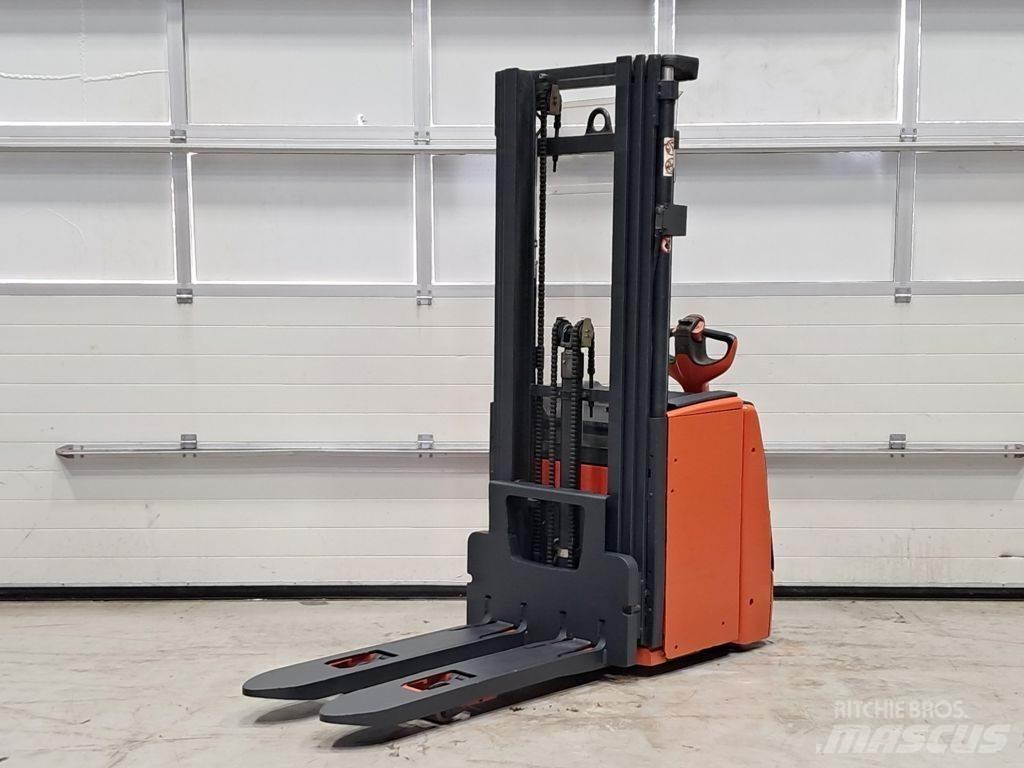 Linde L20 Empilhador para operador externo