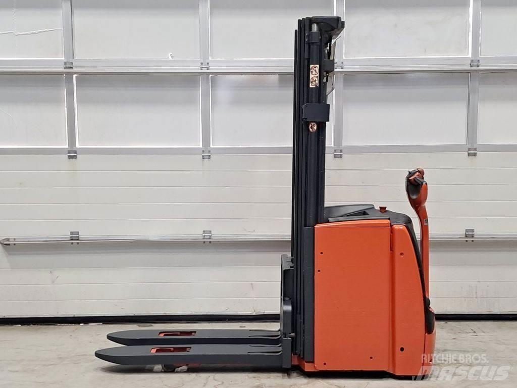 Linde L20 Empilhador para operador externo