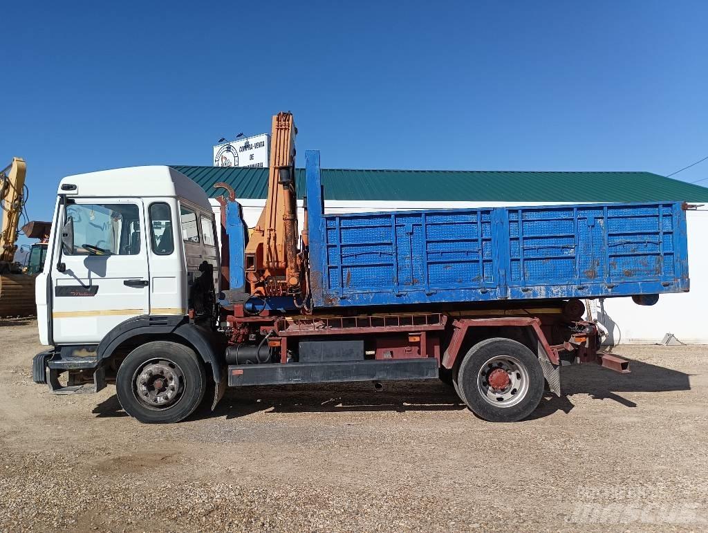 Renault M 210 Camiões caixa desmontável com elevador de cabo