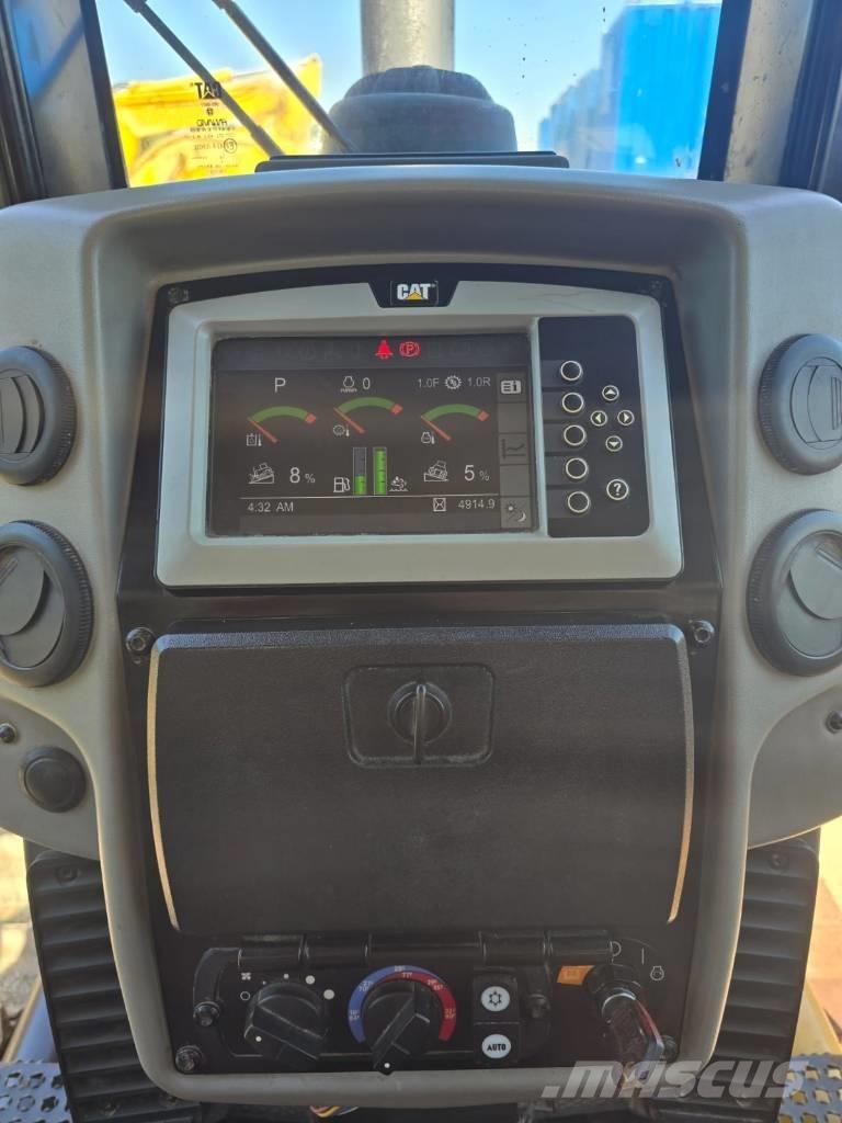 CAT D 6 N LGP Dozers - Tratores rastos