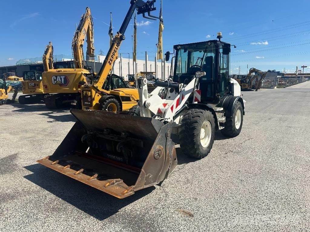 CAT 908 M Carregadeiras de rodas