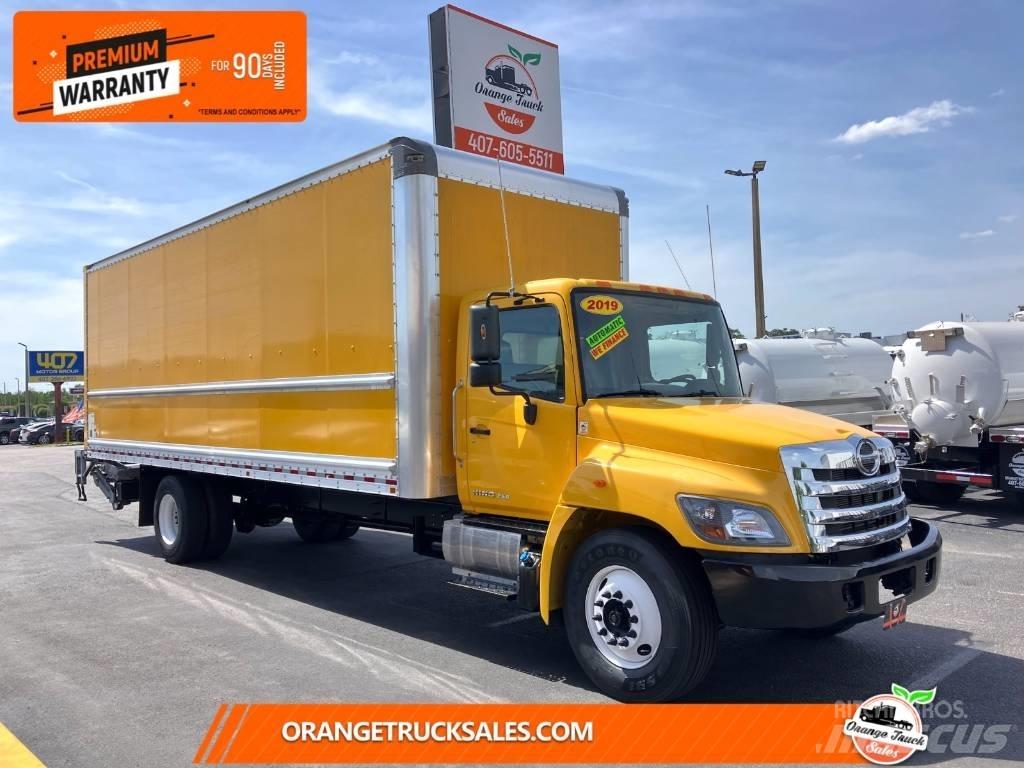 Hino 268 Caminhões de caixa fechada