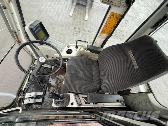 Liebherr A 924 B CAB Cabina