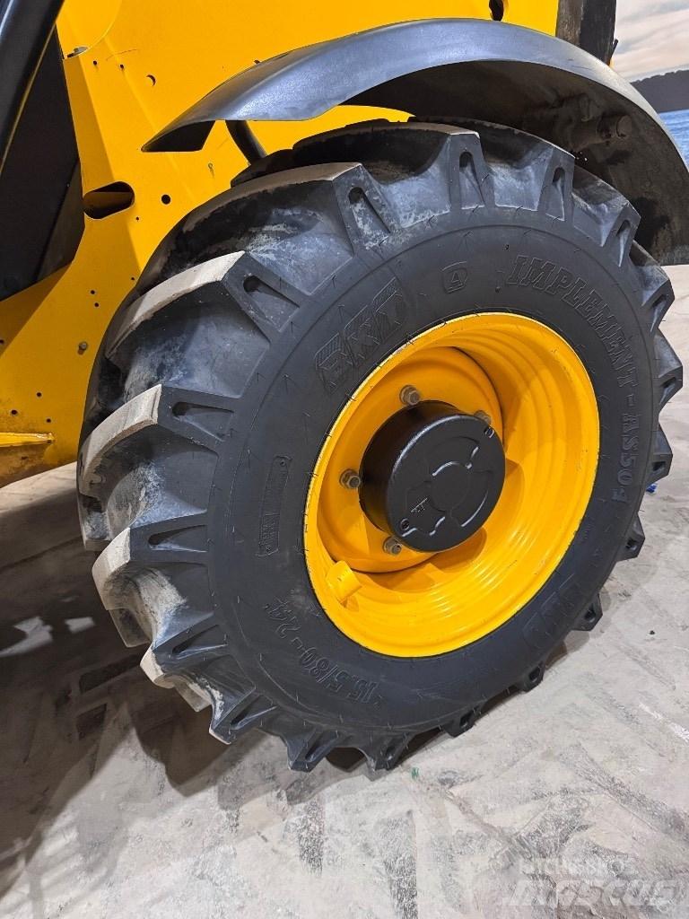 JCB 540-140 Manipulador telescópico