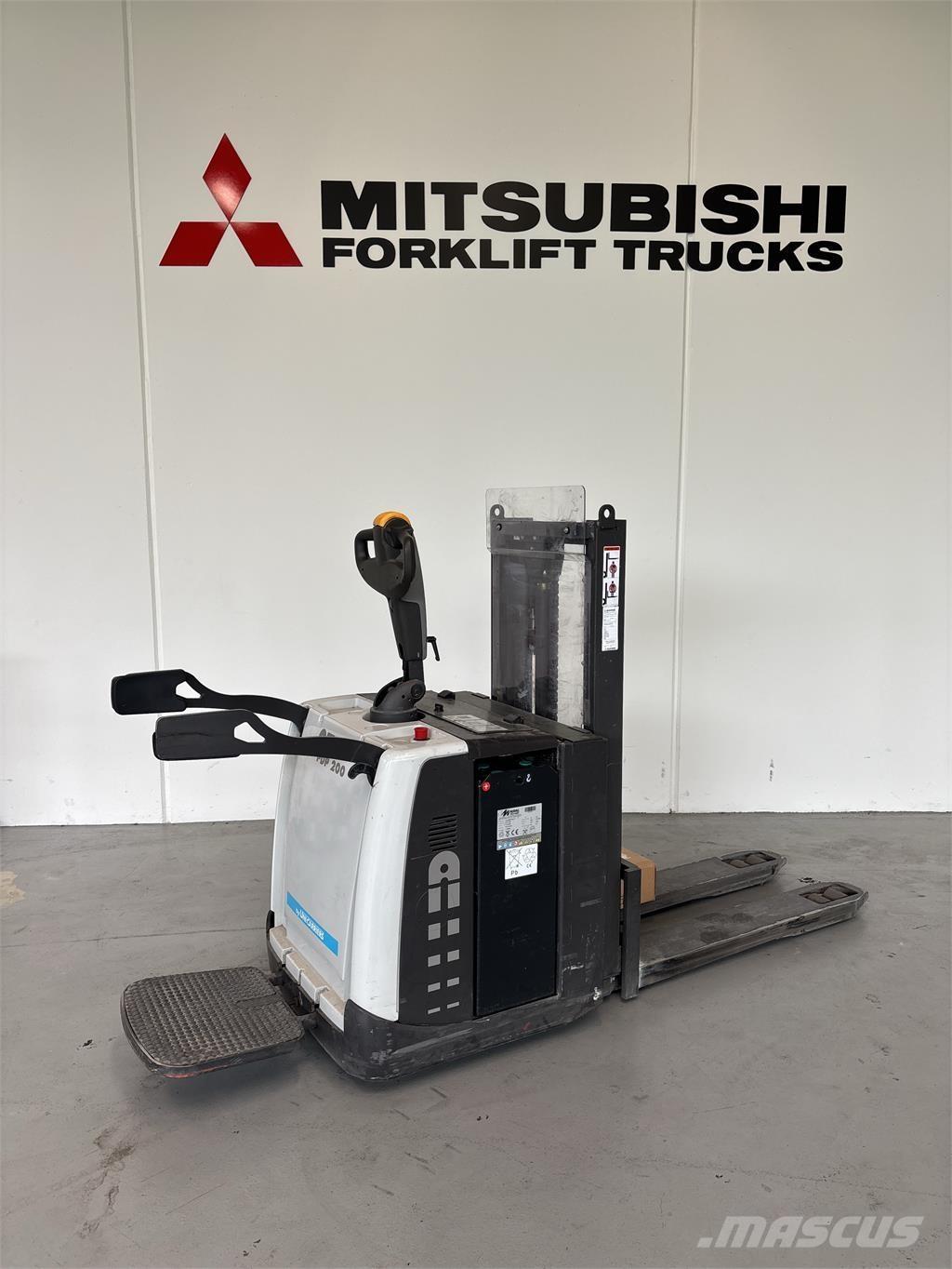 Atlet PDP200 Self propelled stackers