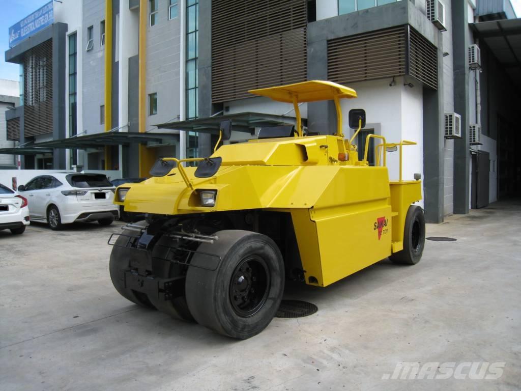 Sakai TZ 701 Cilindros Compactadores de pneus